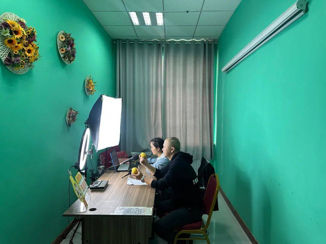 球室、美妆间！这个阵地值得推荐！凯发K8旗舰店APP直播间、台(图2)