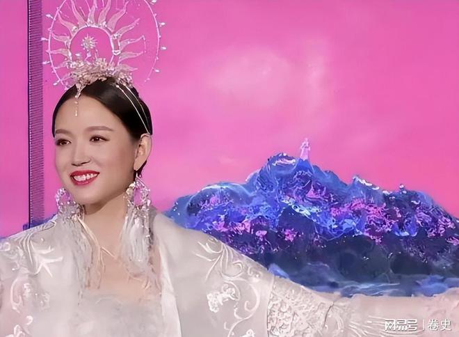 豪门怀孕6个月上春晚站C位真人生赢家凯发K8国际版艳压奚梦瑶拒嫁30亿(图16)