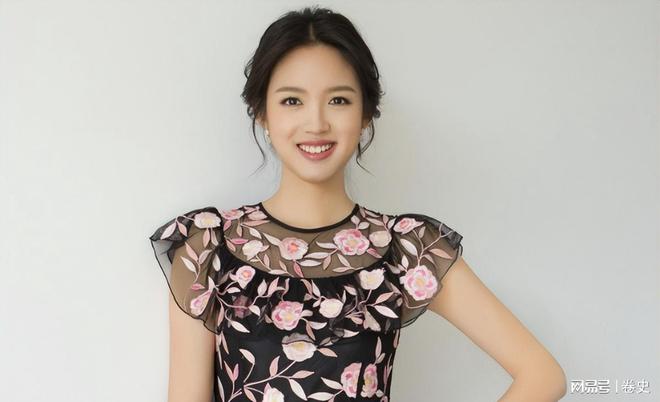 豪门怀孕6个月上春晚站C位真人生赢家凯发K8国际版艳压奚梦瑶拒嫁30亿(图10)