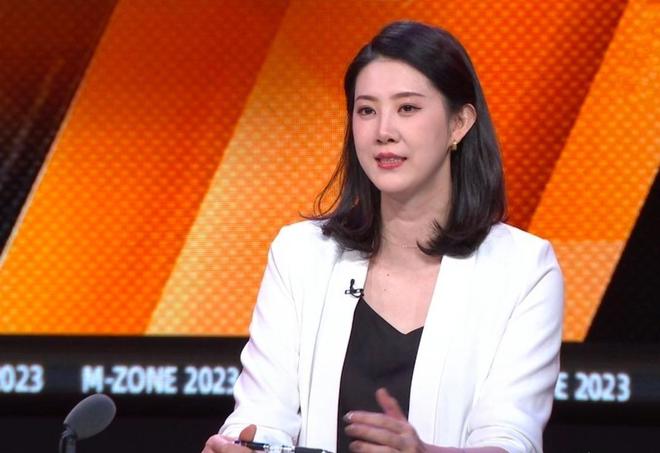 演潇洒离婚37岁仍美艳动人不愁生活k8凯发国际前女排最美国手与央视导(图14)